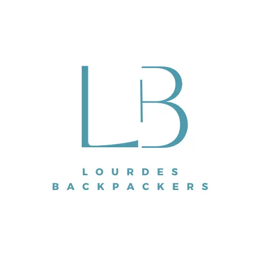 lourdesbackpackers.com